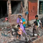 Os ataques começaram após dois cristãos serem acusados de blasfêmia (foto:AP)