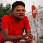 Conheça o novo EP de Alysonn Oliveira, repleto de mensagens cristocêntricas e sua jornada musical inspiradora desde a infância! Foto: Divulgação.