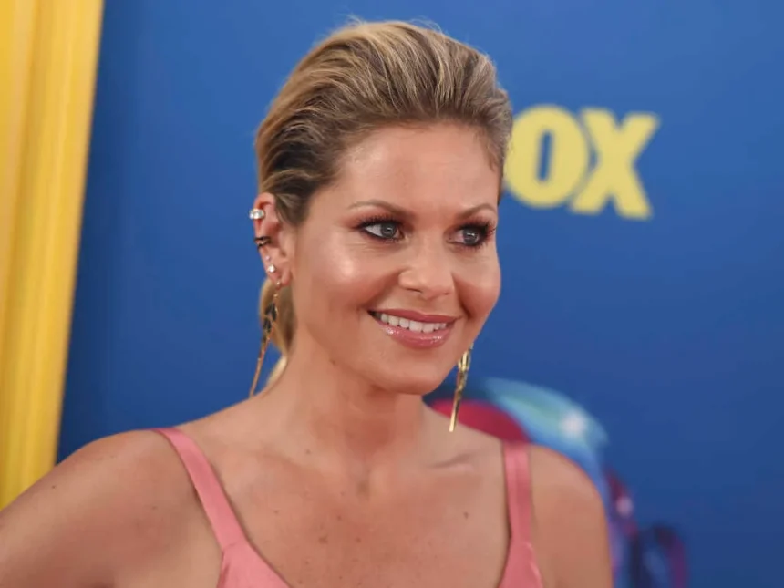 Atriz de ''Fuller House'' compartilha como a mensagem de perseverança de Deus a guiou, destacando seu sucesso e desafios. Foto: Jordan Strauss/Invision/AP