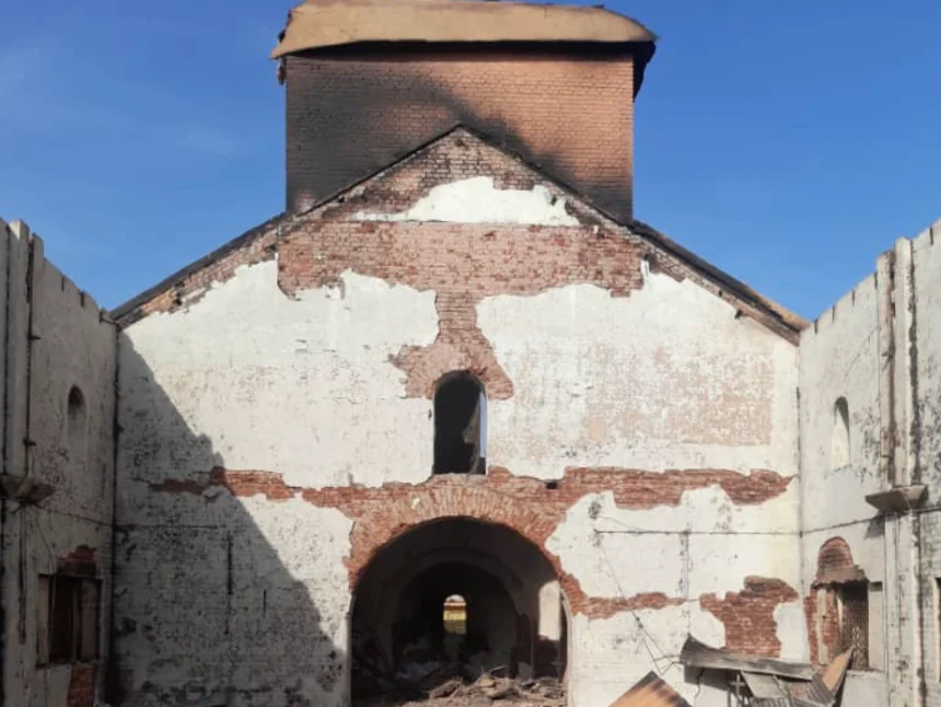 Uma igreja no Sudão foi alvo de incêndio pela segunda vez, em um episódio subsequente ao primeiro ataque ocorrido em 27 de dezembro. Foto: Reprodução/Morning Star News