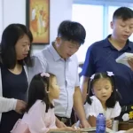 Essa igreja perseguida fugiu do comunismo chinês, passando pela Coreia e Tailândia antes de finalmente alcançar solo americano. Foto: Reprodução/YouTube/CBN News