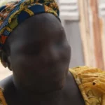 Cristã perdoa terroristas que a fizeram perder sua visão e seu pai durante ataque terrorista de Boko Haram. Foto: Reprodução/Global Christian Relief