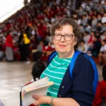 Durante a visita de Pepinster, um dos momentos mais marcantes foi o contato com uma escola para crianças com síndrome de Down. Foto: Reprodução/Bible Society