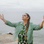 A cantora gospel brasileira Léa Mendonça surpreendeu seus fãs e seguidores ao lançar seu mais novo EP intitulado "Se Não Fosse O Senhor". Foto: Divulgação.