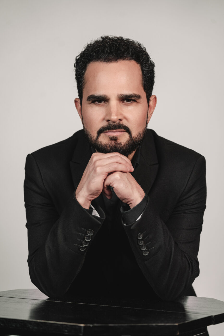 Recentemente chegou, em todos os aplicativos de música, “Terra Fértil”, mais novo single gospel do sertanejo Luciano Camargo. Foto: Divulgação.