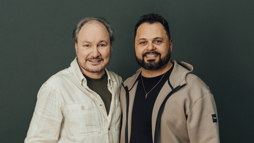 Recentemente, a Brasas Music lançou a canção "Nada Mais", uma collab inédita entre David Quinlan e Klebson Kollins. Foto: Divulgação.