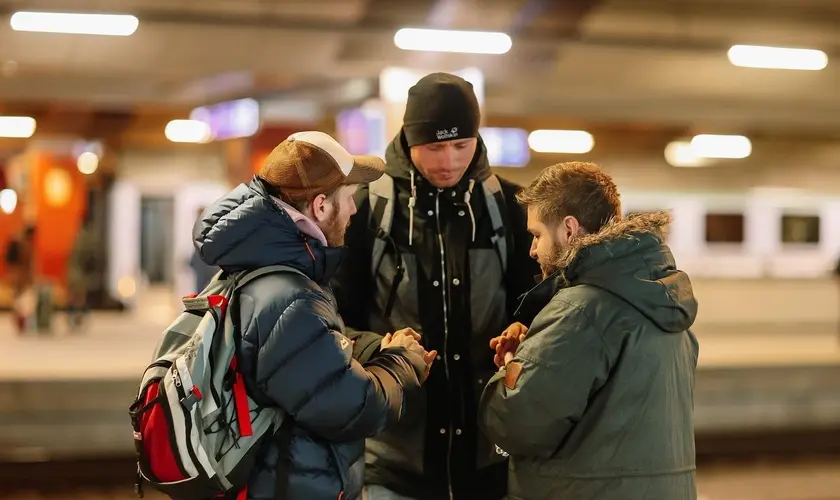 Cristãos na Europa se unem para evangelizar 1 milhão de pessoas em 25 cidades, levando o Evangelho e transformando vidas em 2025. Foto: Facebook/Awakening Europe