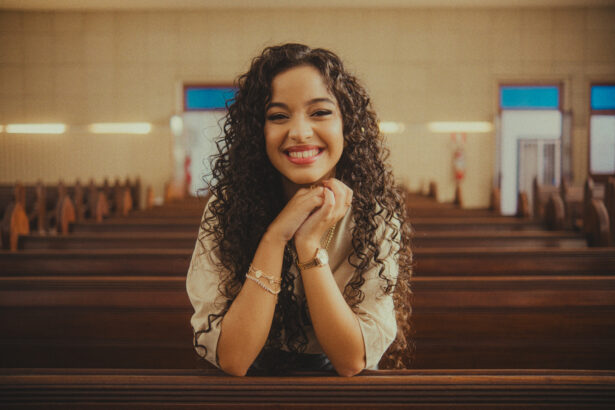 Com dois singles lançados pela Onimusic, a cantora Gaby Cardozo aproveita a semana da Páscoa para lançar a canção “Sou Jesus”. Foto: Divulgação.
