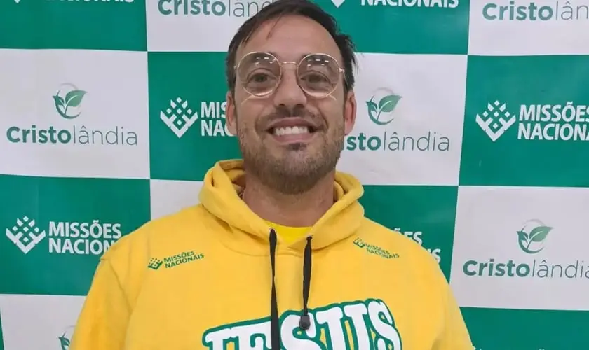 Ex-viciado em drogas, espanhol encontra esperança no Brasil, é restaurado por Cristo e hoje atua como pastor e missionário da Cristolândia. Foto: Reprodução/Junta de Missões Nacionais