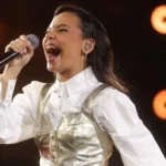 Dando continuidade ao projeto “Cura”, a cantora Maria Marçal lançou a emocionante versão ao vivo do single “Ele Não Desiste”. Foto: Divulgação.