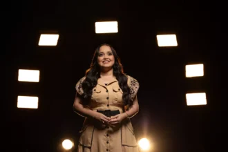 Ruthe Dayanne lançou seu novo single intitulado “Ressuscita”, uma canção que traz uma mensagem profunda de renovo, fé e milagre. Foto: Divulgação.