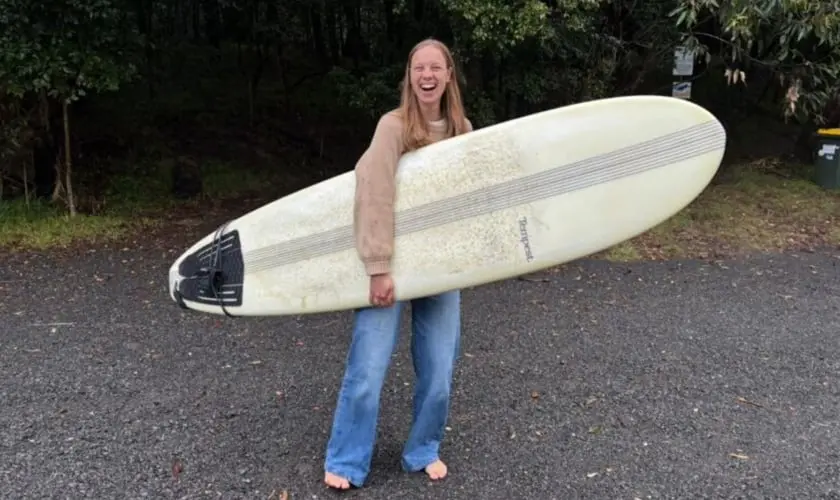 Jovem evangeliza surfistas na Austrália: ”As pessoas precisam disso”