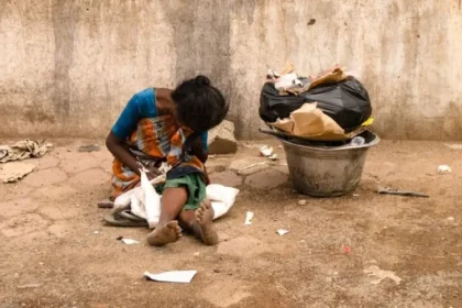 Cristã na Somália, vive dias de incerteza e perseguição após sua família muçulmana descobrir que ela havia entregado sua vida a Jesus. Foto: Representativa/Unsplash.