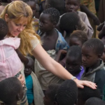 Missionária desafia o terror do Boko Haram no Sahel e treina cristãos locais para levar o Evangelho às regiões mais perigosas da África. Foto: Reprodução/CBN News.