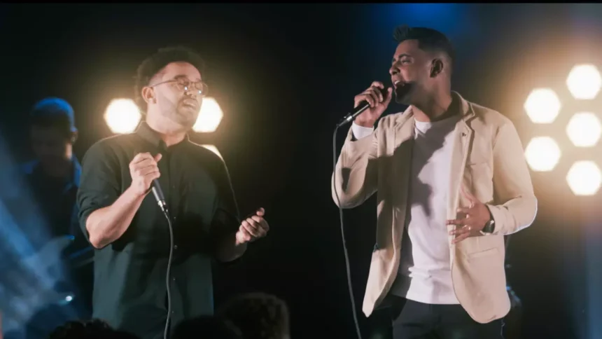 Samuel Sabinno lança “Eu Preciso Tanto” com Misaias Oliveira, uma canção de clamor e fé que destaca a dependência de Deus em meio às lutas. Foto: Divulgação.