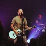 O cantor Rodolfo Abrantes desembarca em São Paulo nos dias 20 e 21 de junho para uma dupla apresentação da Microfonia Tour. Foto: Divulgação.