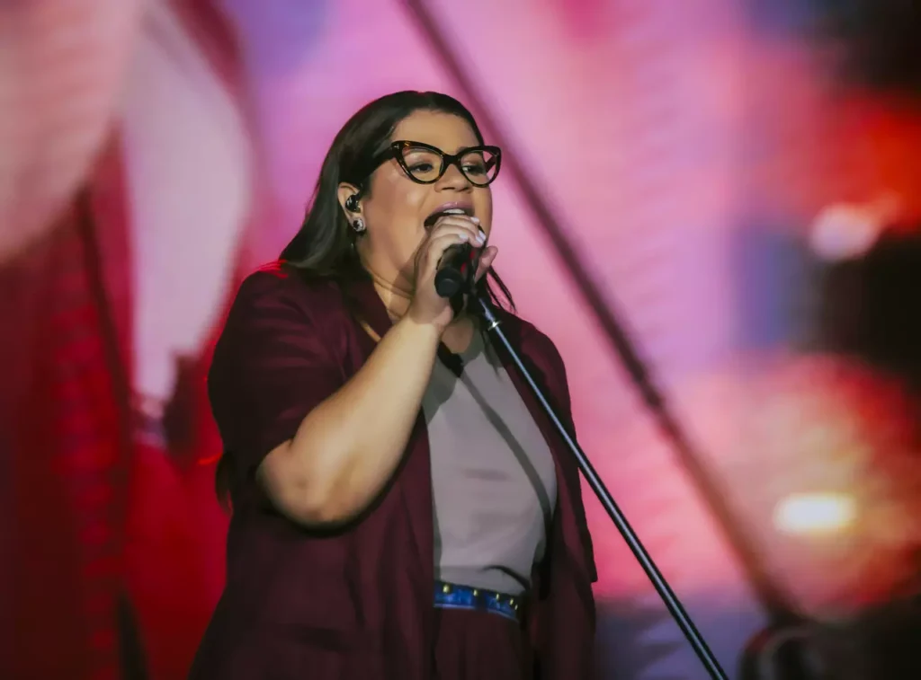Midian Lima lança medley “Corinhos de Fogo” com canções marcantes