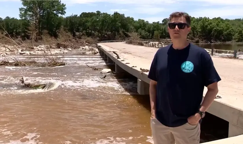 Pastor e família sobrevivem a enchente no Texas: “Somos gratos por estar vivos”