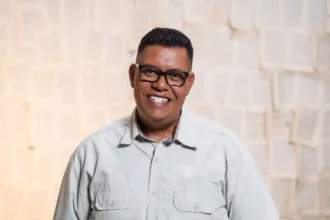Após o sucesso do EP Equilíbrio Ao Vivo, Anderson Freire apresenta sua nova canção “Agora Tenho Vida”, lançada com um clipe emocionante. Foto: Divulgação.
