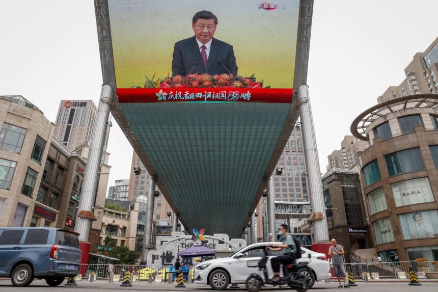 Relatório dos EUA alerta para aumento da perseguição em Hong Kong, com leis que ameaçam a liberdade religiosa e punem líderes cristãos. Foto: EFE/EPA/MARK R. CRISTINO.
