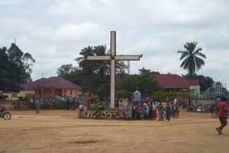 Extremistas mataram ao menos 21 cristãos em uma igreja em Komanda, no Leste da República Democrática do Congo, em mais um ataque na África. Foto: Reprodução/Portas Abertas.
