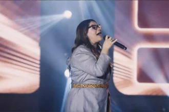 A cantora Midian Lima lançou “Reescreve a Minha História”, primeira canção inédita do projeto gravado ao vivo que leva o mesmo nome. Foto: Divulgação.
