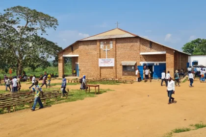 Ataque a igreja na República do Congo deixa 49 cristãos mortos e ao menos 20 crianças sequestradas durante celebração. Foto: Reprodução/Portas Abertas.