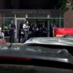 Tiroteio em escola católica de Minneapolis deixa crianças mortas e vários feridos durante missa; polícia investiga o ataque. Foto: Captura de tela/YouTube/KENS 5