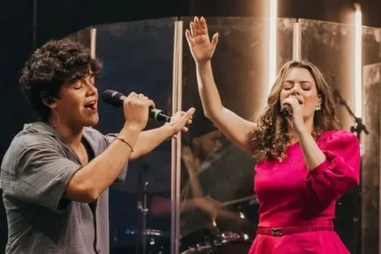 Isaque Valadão, filho de Ana Paula Valadão, conta como viveu afastado de Jesus nos EUA e testemunha sua restauração em Cristo. Foto: Instagram/Isaque Valadão