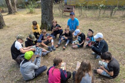 Missão Eurásia leva esperança a crianças afetadas pela guerra na Ucrânia por meio de acampamentos bíblicos e apoio emocional. Foto: Reprodução/Facebook/Mission Eurasia