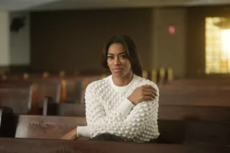 Elaine Martins lança o EP ''Reaja'', reunindo seis faixas marcantes que transmitem mensagens de fé, esperança e encorajamento ao público. Foto: Divulgação.
