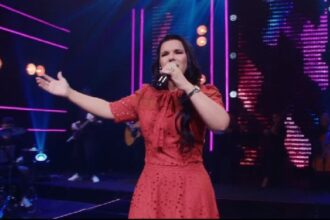 A cantora Eliane Fernandes apresenta sua nova música de trabalho pela Louvor Eterno, intitulada como ''No Controle''. Foto: Divulgação.