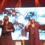 Em um projeto que celebra 40 anos de carreira, a cantora Léa Mendonça lançou a regravação de “Eu e Minha Casa”, com sua filha, Rakel Mendonça. Foto: Divulgação.