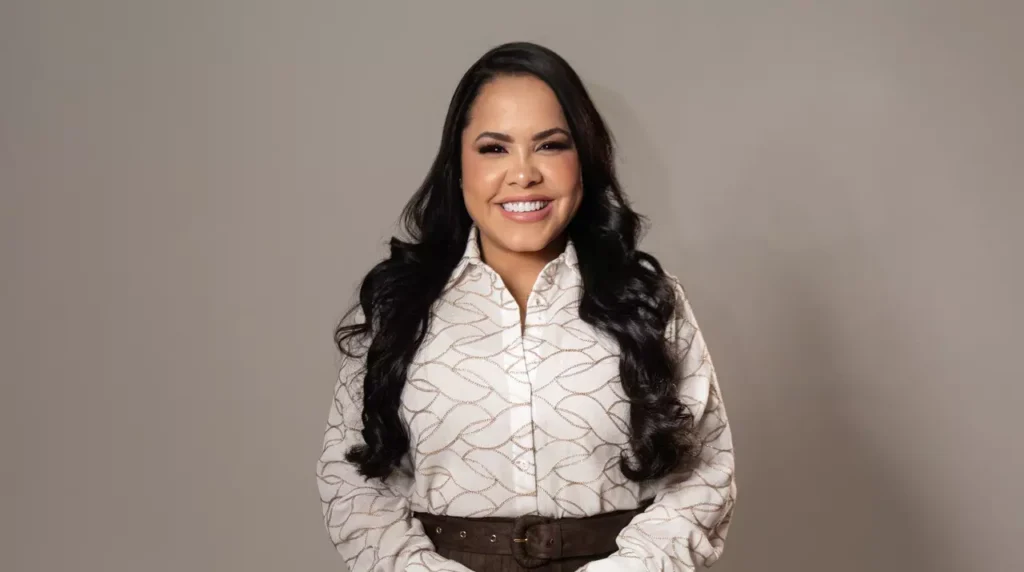 Cassiane lança single sobre a vinda de Deus, chamado ”Abrem-se os Portões”