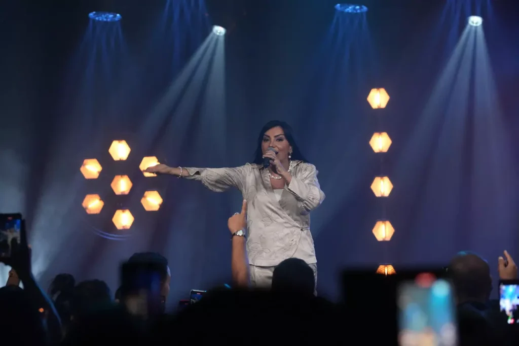 Eyshila regrava a canção ”O Deus Que Eu Amo” para segunda fase de projeto