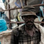 Durante um ataque terrorista, fazendeiro cristão teve sua perna quebrada por não negar Jesus pelos terroristas da Al-Shabab no Quênia. Foto: Representativa/Unsplash