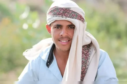 Após aceitar Jesus pela internet, ex-muçulmano, é perseguido, agredido e entregue a extremistas por família no Iêmen. Foto: Reprodução/Christian Aid Mission