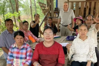 Comunidade remota tailandesa tem vida transformada, que começou com a visita de membros de uma igreja a uma família durante a pandemia. Foto: Reprodução/IMB