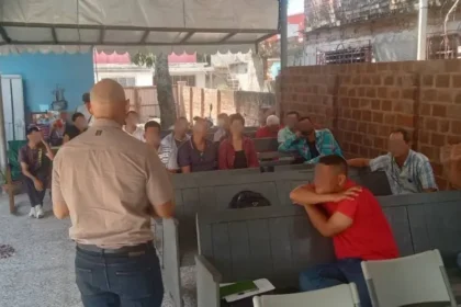 Novas restrições de internet limitam o acesso a dados e elevam preços, afetando a população e igrejas em Cuba. Foto: Portas Abertas.