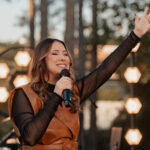 Ana Nóbrega lança a canção “Oh, Vem Me Avivar”, uma versão de “We Want Revival Now”, do grupo hawaiano YWAM Kona Music. Foto: Divulgação.