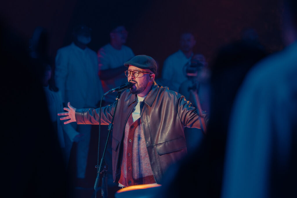 Isaias Saad lança o álbum “Altar Invisível” e uma das canções dele, “Não Temerei”