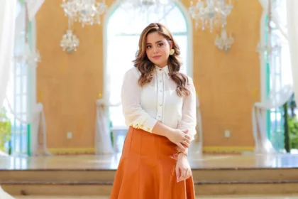 O EP "Em Todo Tempo" de Bekah Costa, já lançado, apresenta cinco faixas de adoração que reafirmam a inabalável bondade e soberania de Deus. Foto: Divulgação.