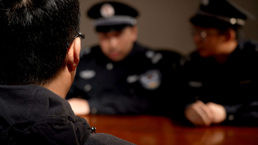 Detenções em massa atingem igreja na China: pastores e líderes presos sob acusação de "uso ilegal da internet". Foto: Reprodução.