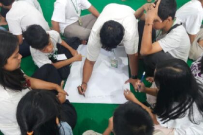 80 jovens cristãos na Indonésia tiveram a fé fortalecida em acampamento, aprendendo a perseverar e viver o discipulado, mesmo sendo minoria. Foto: Portas Abertas.
