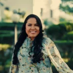 O novo single de Cassiane, "Marca o Meu Coração," é uma poderosa declaração de fé sobre resistir ao mundo e manter a adoração. Foto: Divulgação.