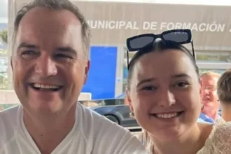 O missionário, Alexander Wurm, e sua filha morrem em um acidente de avião enquanto viajavam em missão humanitária para a Jamaica. Foto: Facebook/Ignite the Fire Ministry