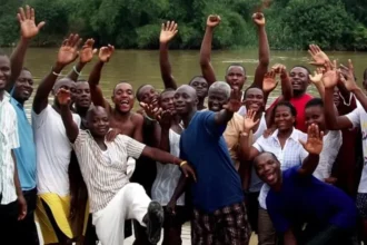 Após evangelismo da JOCUM, ex-terroristas aceitam Jesus e viram evangelistas na Nigéria mesmo em meio a perseguição. Foto: YWAM