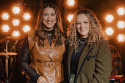 Novo álbum de Ana Nóbrega apresenta composições próprias e versões, com destaque para o dueto em "Santo, Tu És Santo" com Gabi Sampaio. Foto: Divulgação.