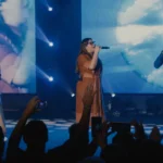 Midian Lima lança nova faixa de seu projeto gravado ao vivo: a regravação de "Olharei Para o Alto", com Gabriela Gomes e Marquinhos Gomes. Foto: Divulgação.