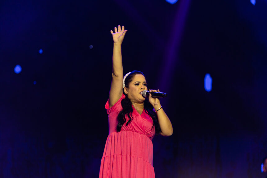 Cassiane foi confirmada como uma atração do Louvorzão 93, somando 19 artistas que subirão ao palco da Quinta da Boa Vista. Foto: Divulgação.